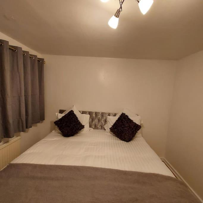 The Rose Apartment Rotherham Exterior photo